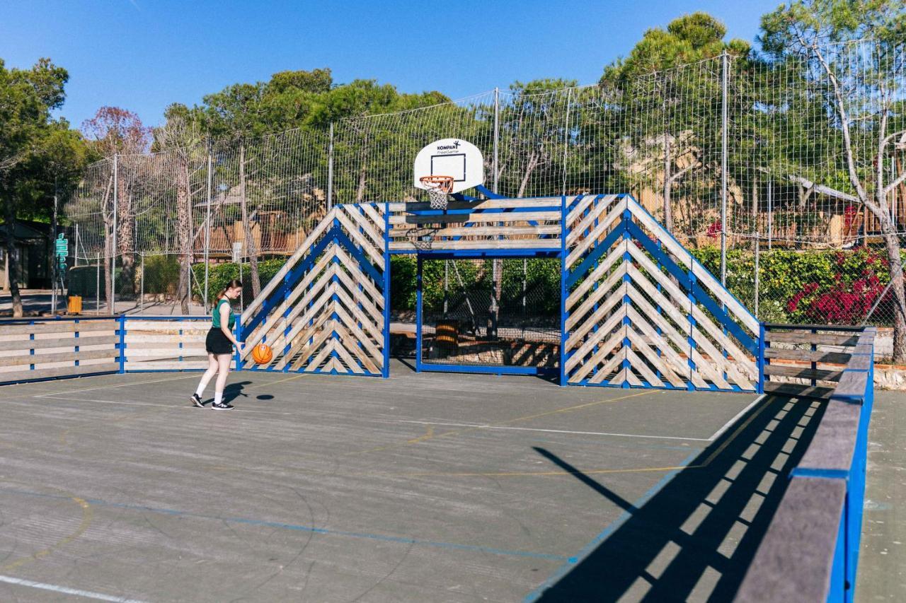 Camping Vilanova Park Vilanova i la Geltrú Exterior foto