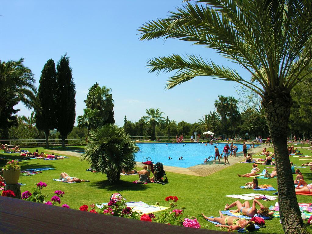 Camping Vilanova Park Vilanova i la Geltrú Exterior foto